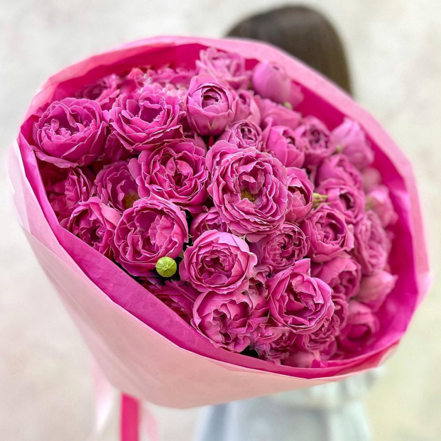 Букет из 15 розовых кустовых пионовидных роз - фото 2