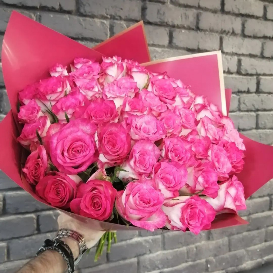 Букет из 51 бледно-розовой розы