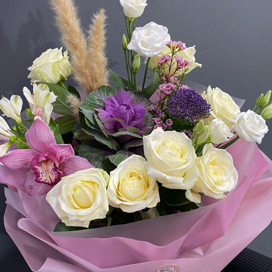 Букет из белых роз и сухоцвета - фото 2